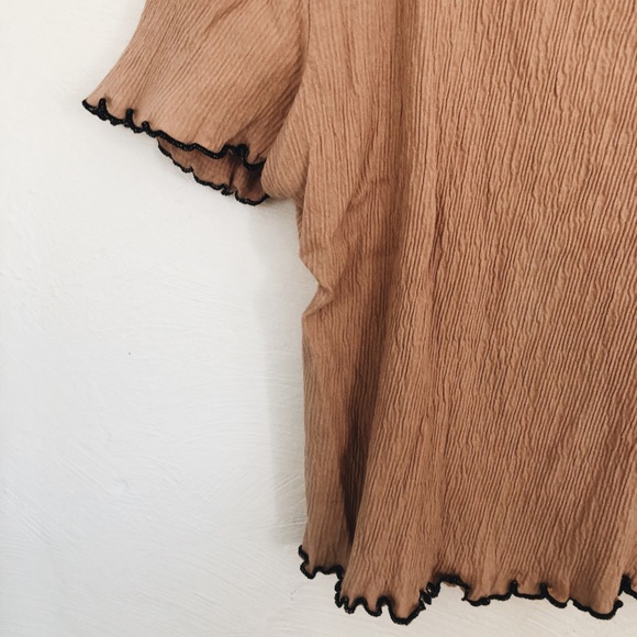 eri + ali crop top - Picture 3 of 3